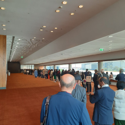 Főtitkárválasztás - türelmes sor